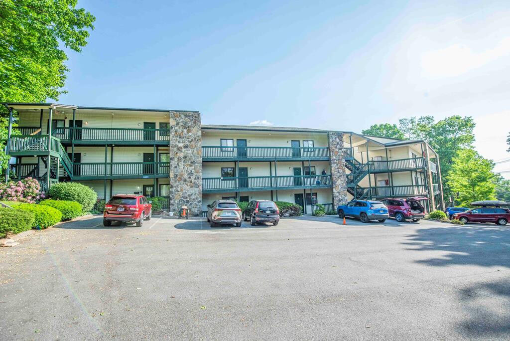 Property Photo:  1102 Ski View Drive  TN 33738 