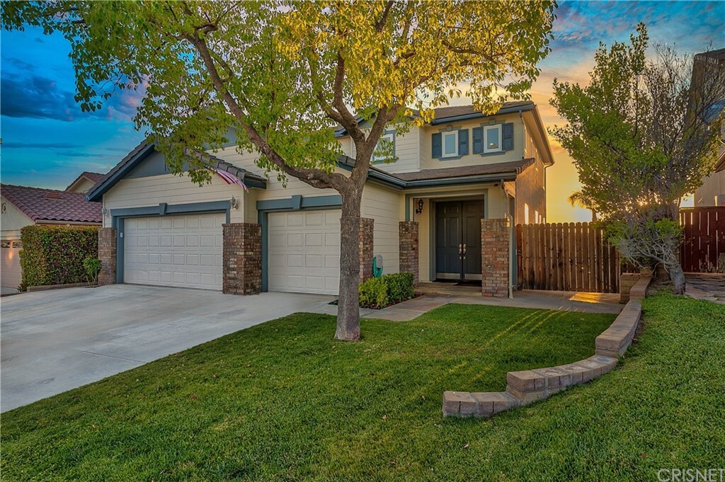 Property Photo: 22929 Raintree Lane CA 91390