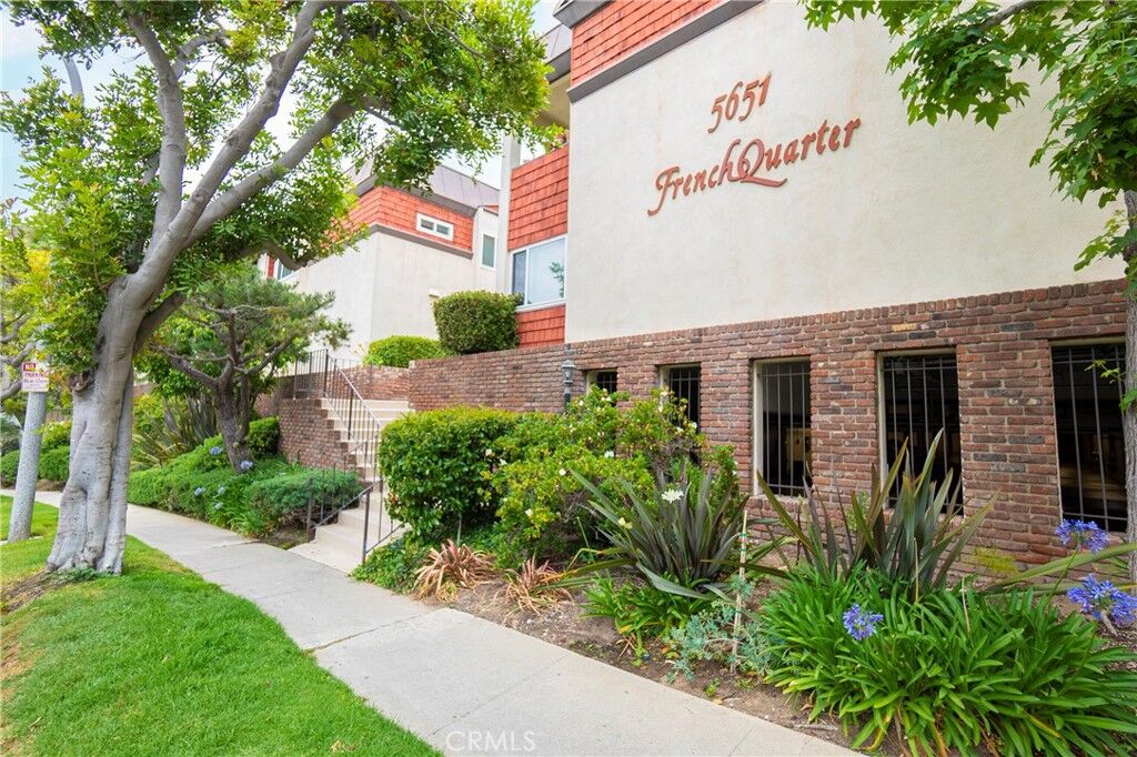 Property Photo: 5651 Sumner Way 307 CA 90230
