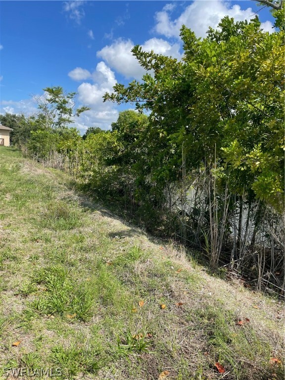 Property Photo:  1039 SE 10th Street  FL 33990 