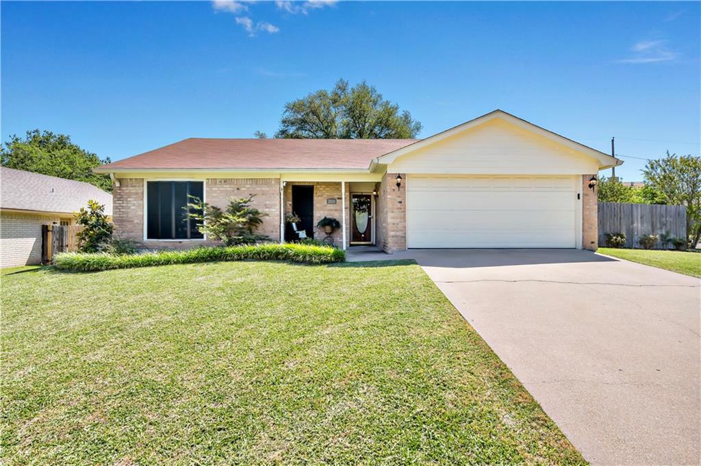 Property Photo:  2020 Ramada Drive  TX 76712 