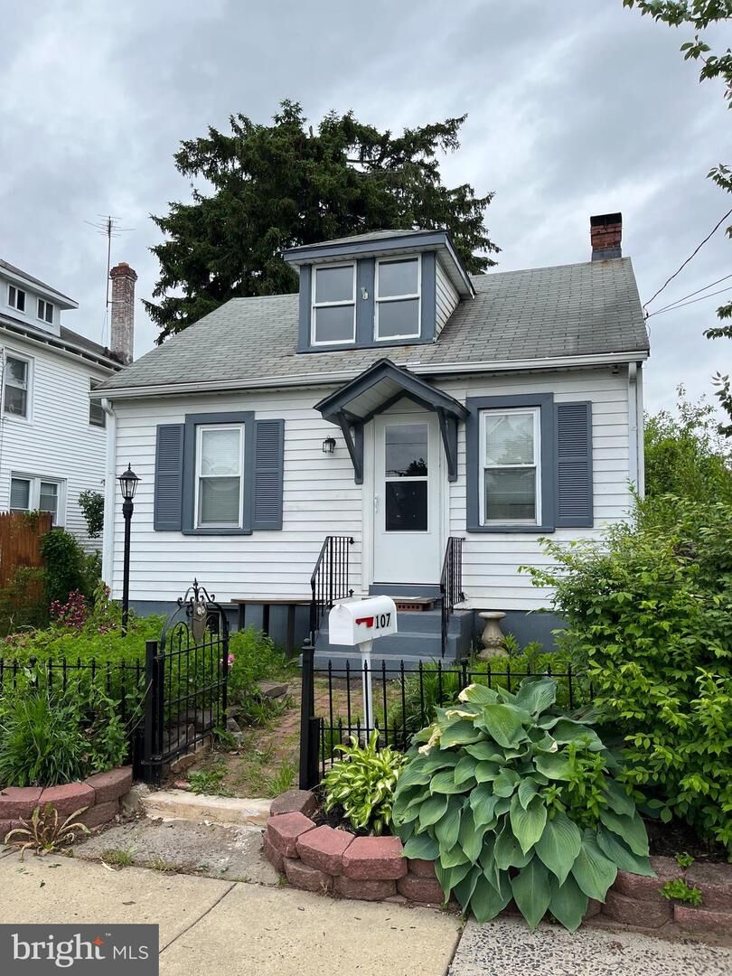 Property Photo:  107 E Howard Street  PA 19464