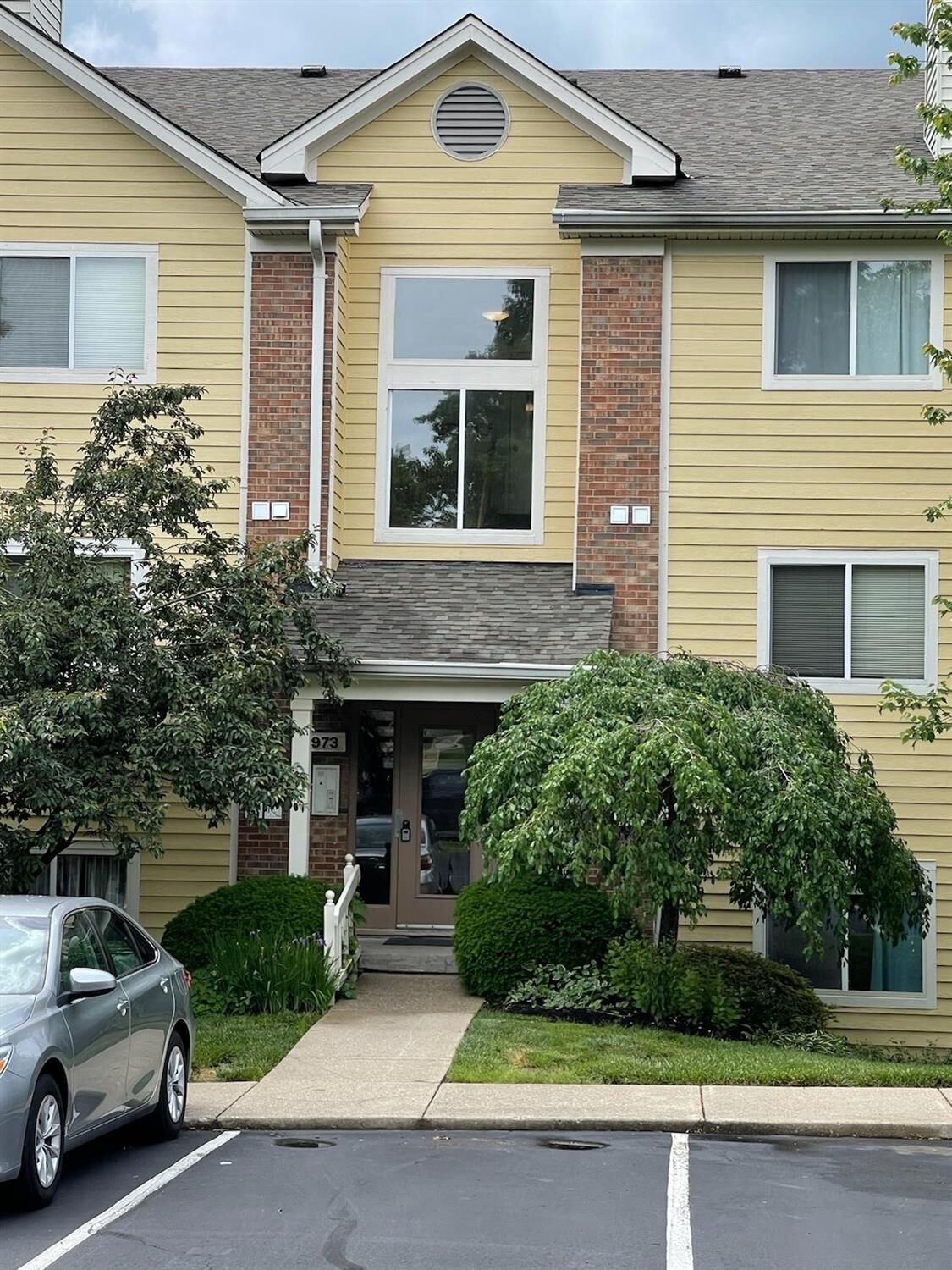 Property Photo: 973 Cedar Ridge Dr 6 OH 45245