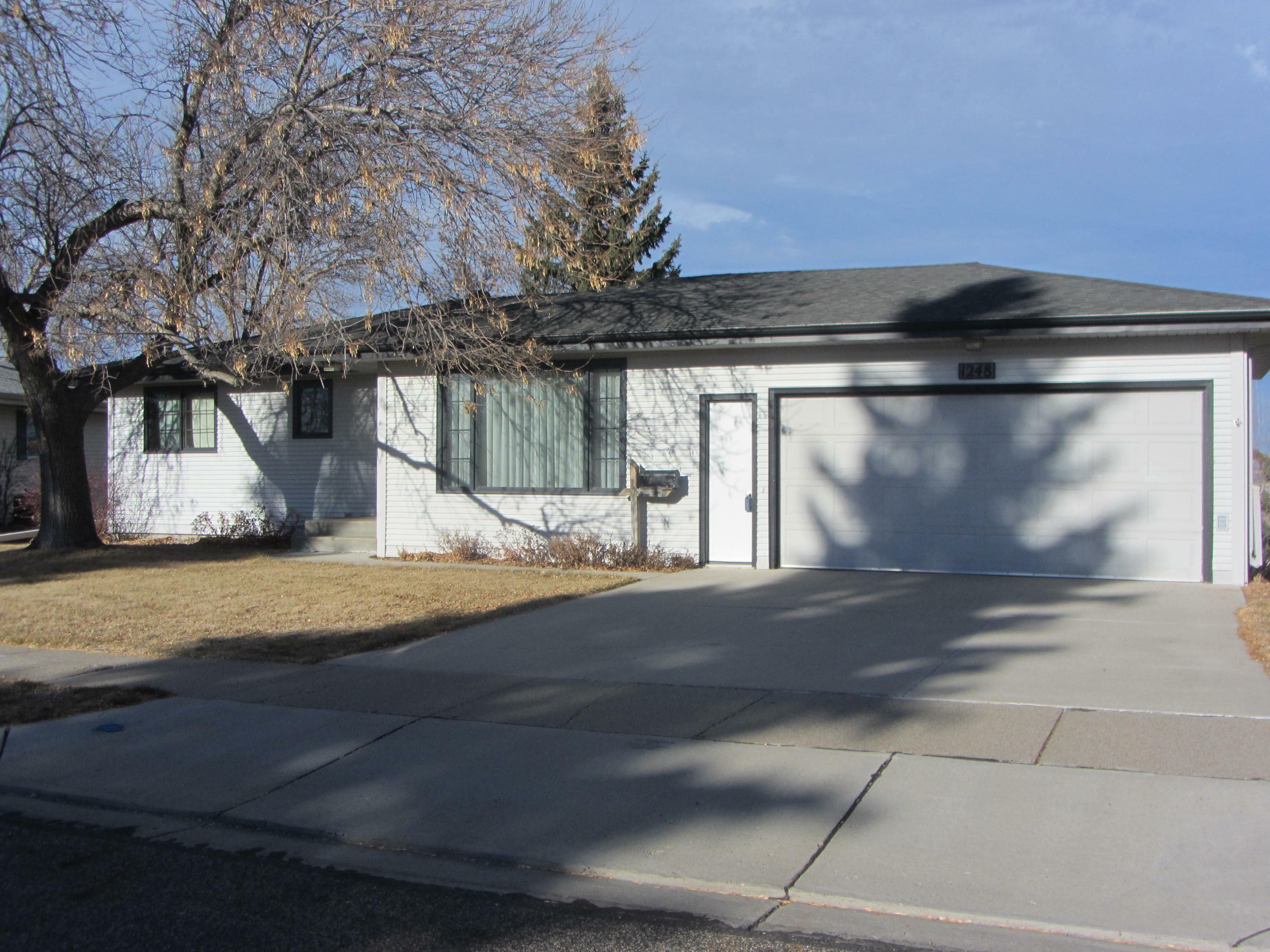 Property Photo:  1248 Morningside Street  ND 58501 