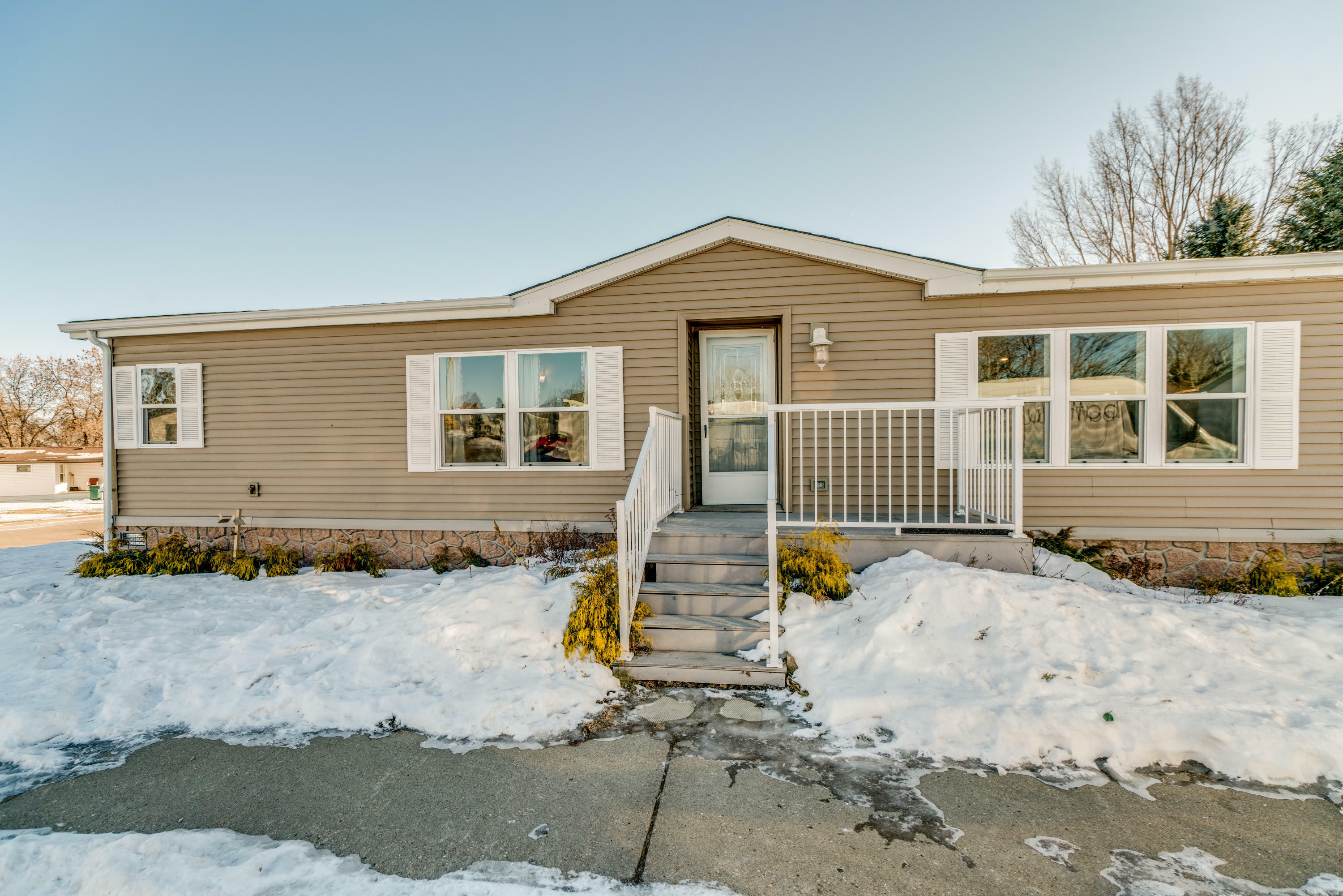 Property Photo:  4251 Claridge Loop  ND 58503 