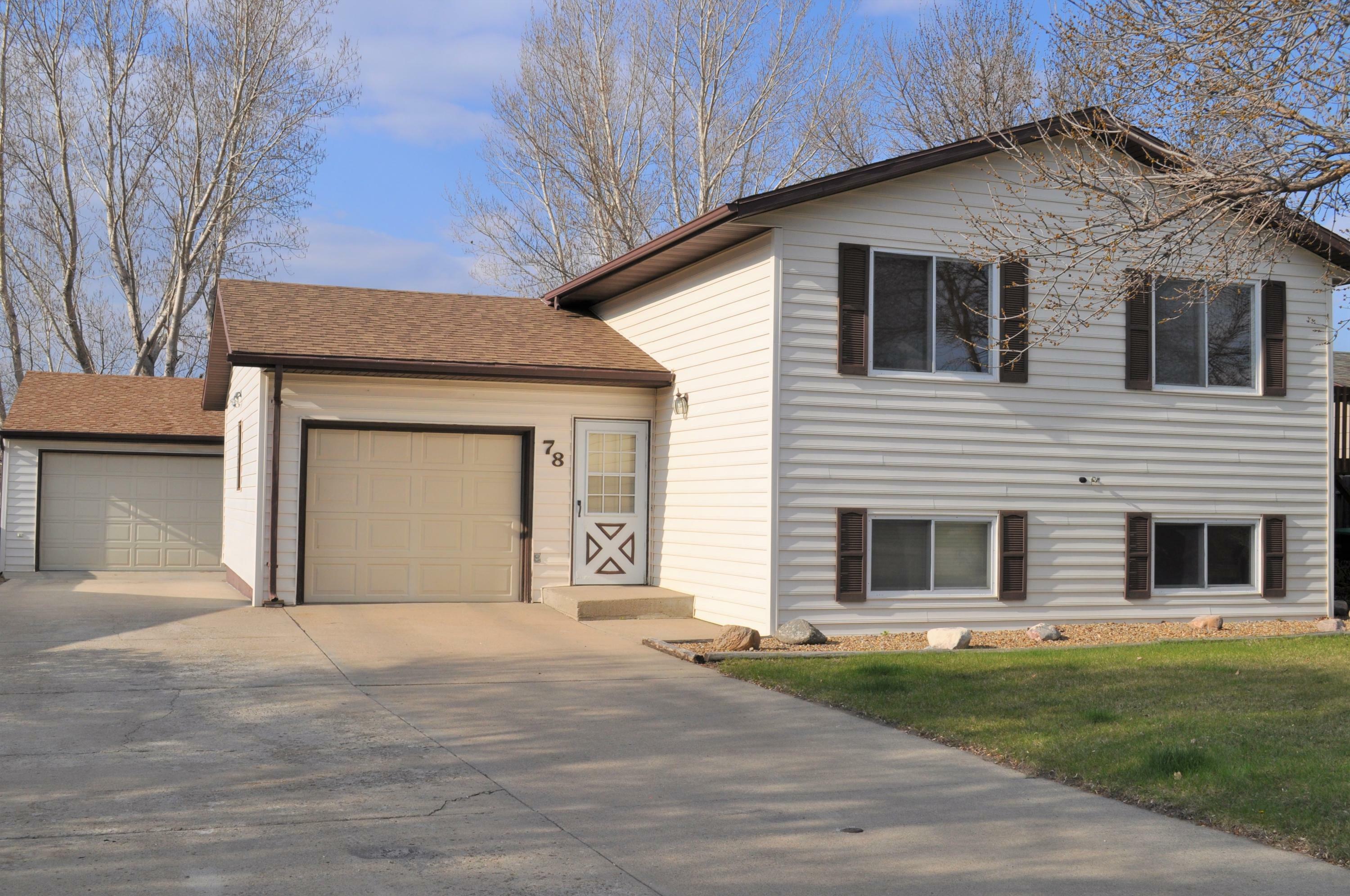 Property Photo:  78 Custer Drive  ND 58504 