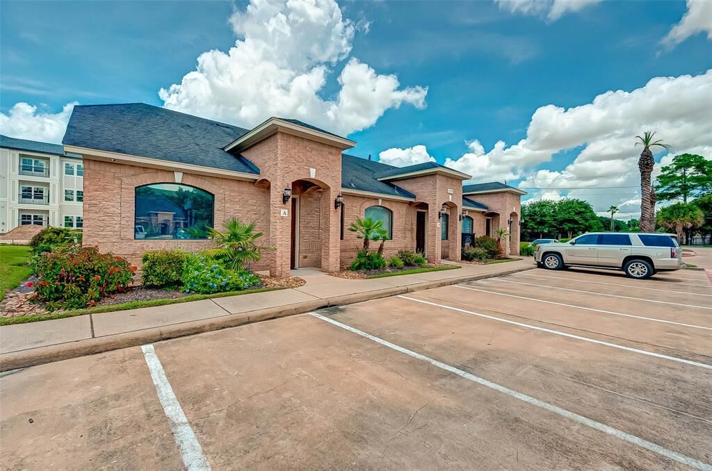 Property Photo:  11131 McCracken Circle F  TX 77429 