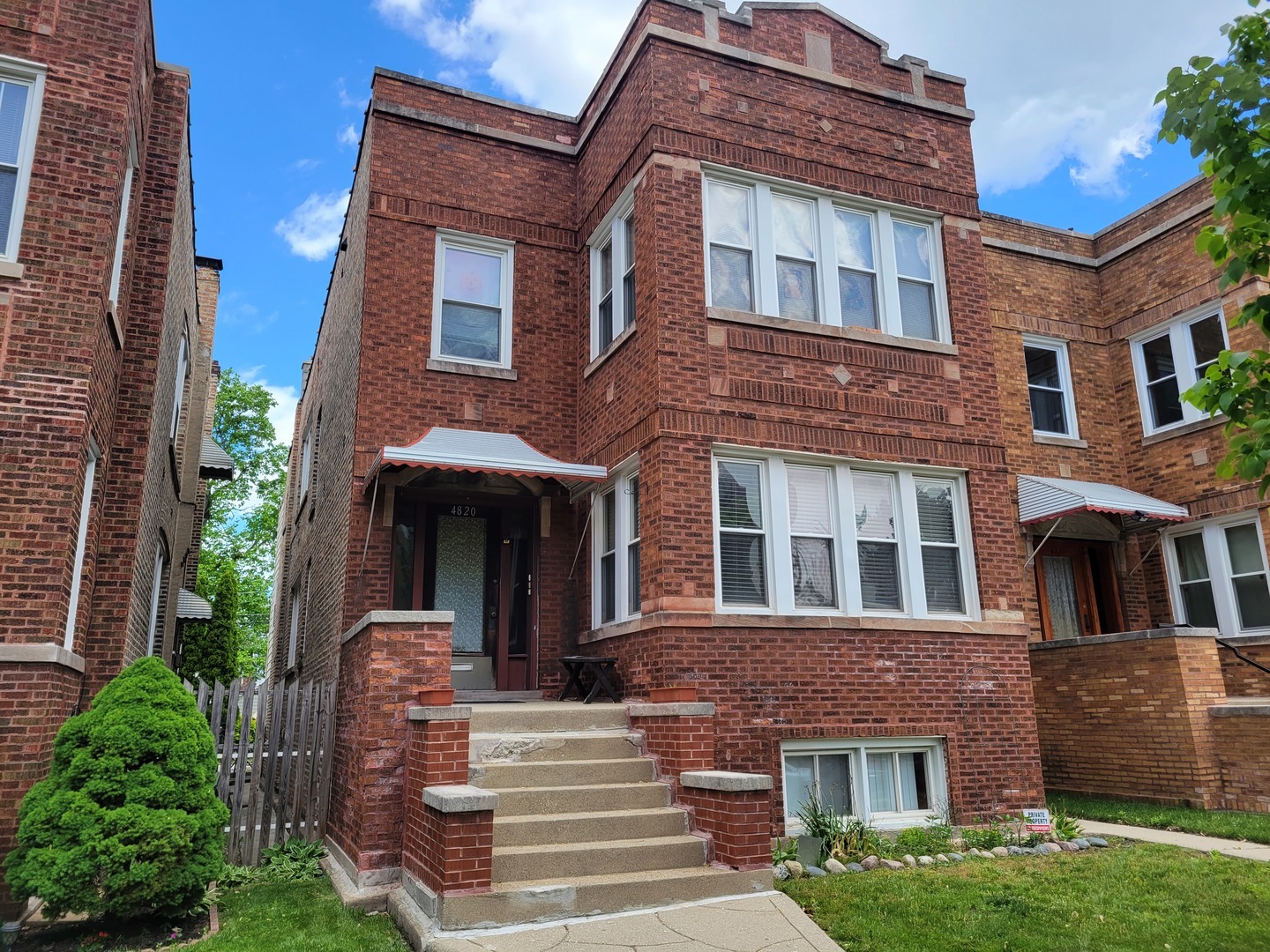Property Photo: 4820 W Roscoe Street Bsmt IL 60641