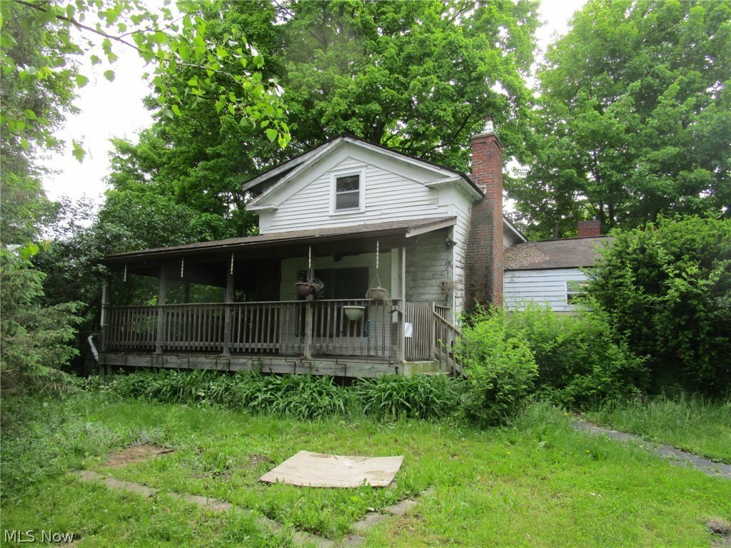 Property Photo:  4240 S Raccoon Road  OH 44406 