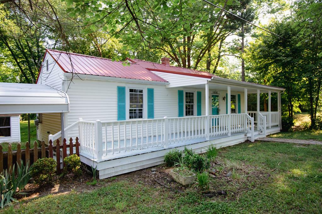 Property Photo:  1606 High Street  VA 23901 