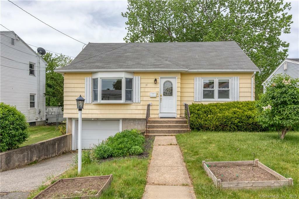 Property Photo:  21 Charles Street  CT 06320 