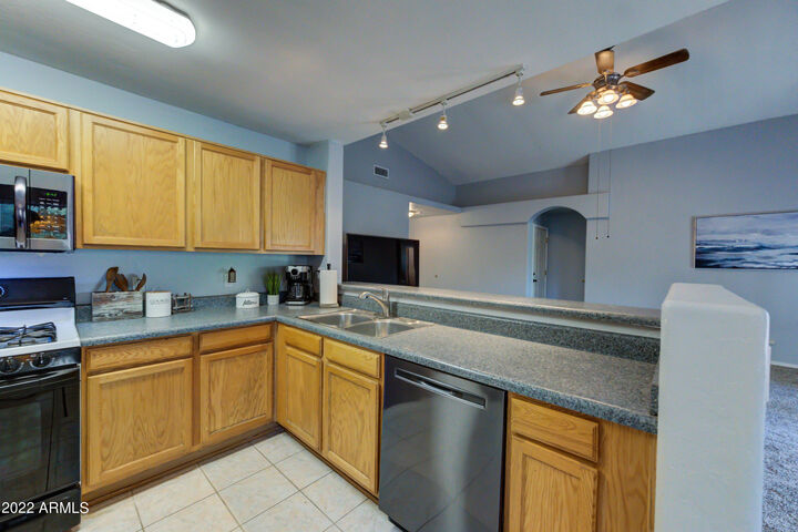 Property Photo: 632 W 16th Street AZ 85132