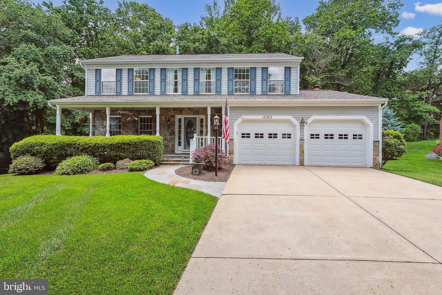 Property Photo:  18203 Fountain Grove Way  MD 20832 