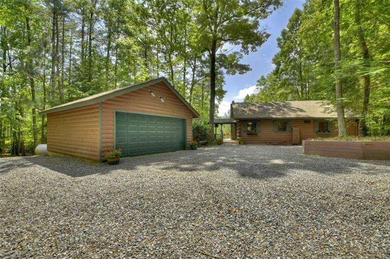 Property Photo:  659 Whispering Pine Lane  GA 30522 