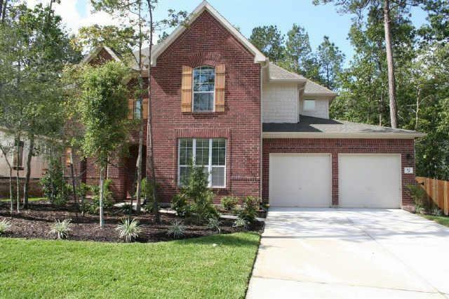 Property Photo: 82 S French Oaks Circle TX 77382