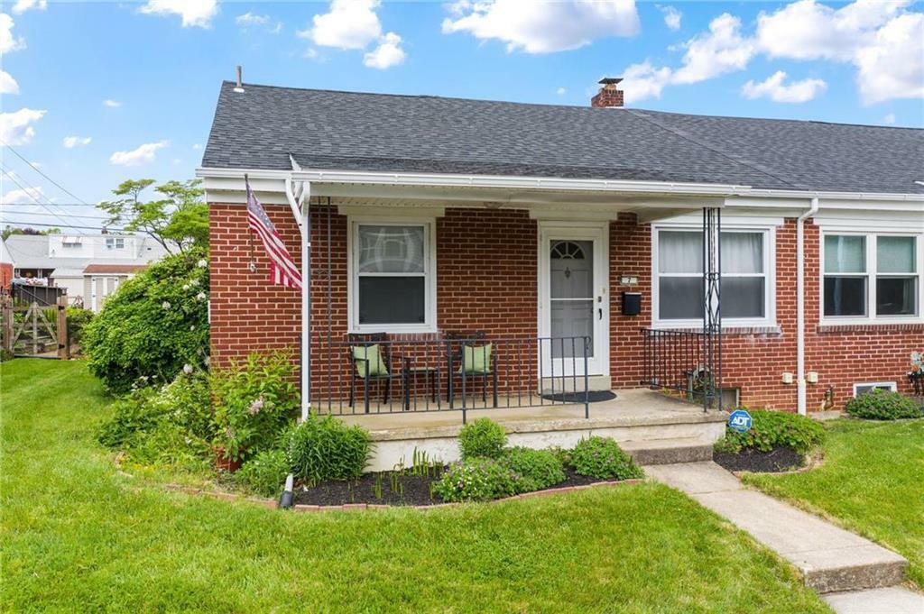 Property Photo:  7 Greenleaf Street  PA 18049 