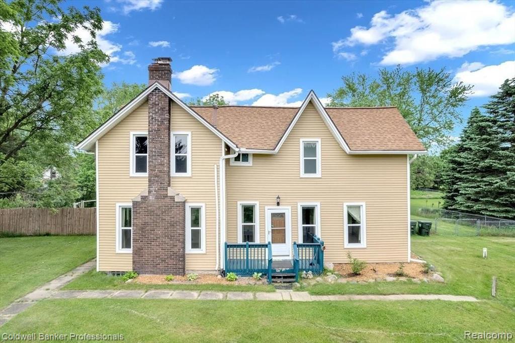Property Photo: 805 Hemingway Road MI 48362 2636