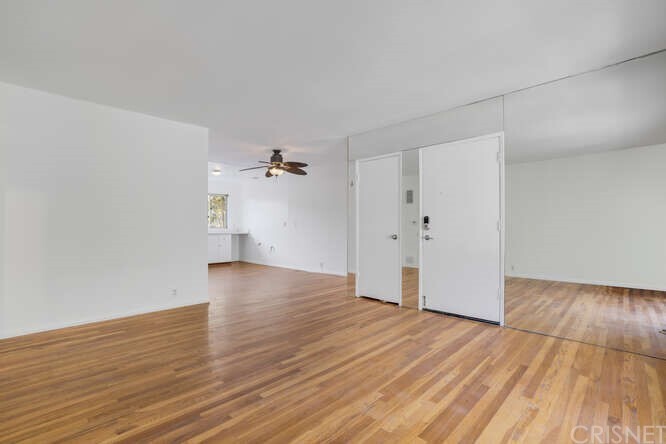 Property Photo:  4353 Colfax Avenue 20  CA 91604 
