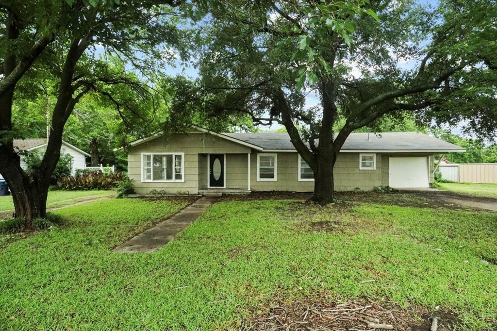 Property Photo:  7713 Sommerville Place Road  TX 76135 