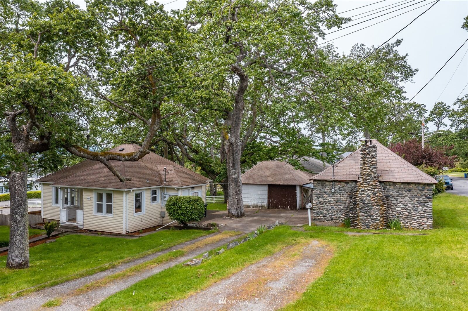 Property Photo: 811 &Amp 825 SE Pasek Street WA 98277