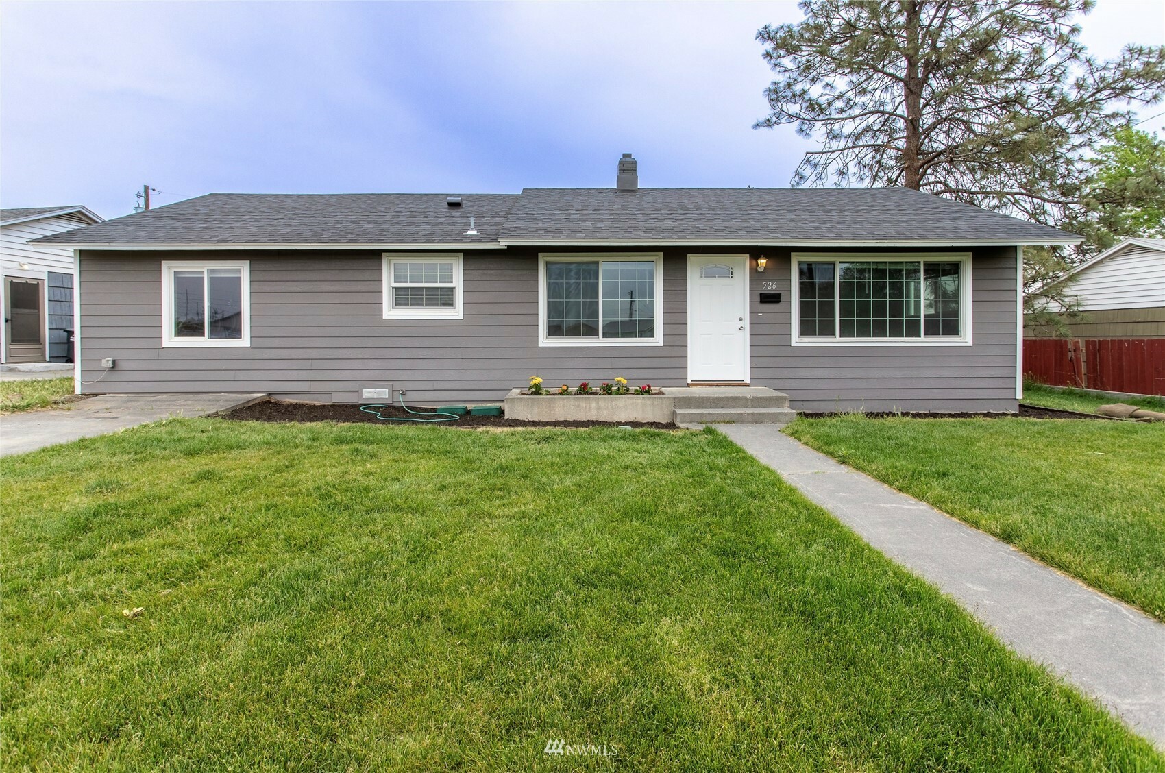 526 W Pine Drive  Moses Lake WA 98837 photo