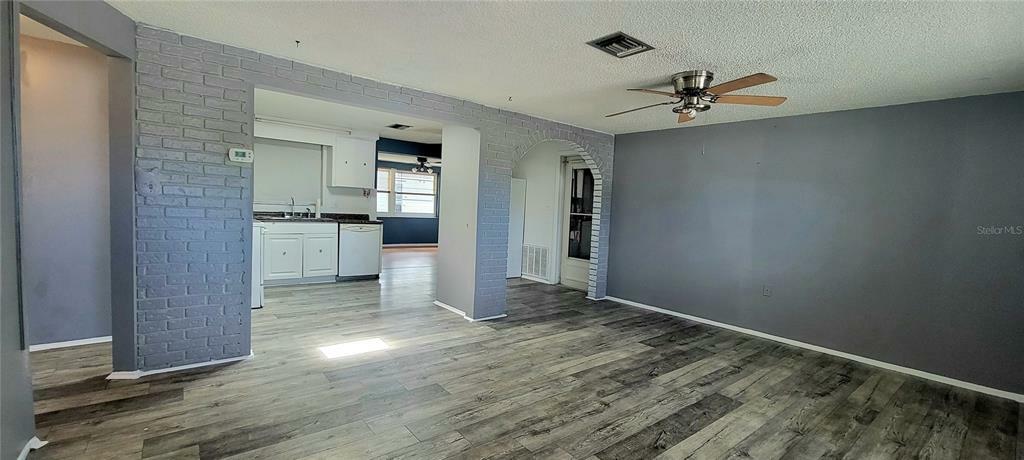 Property Photo:  9636 Glen Moor Lane  FL 34668 