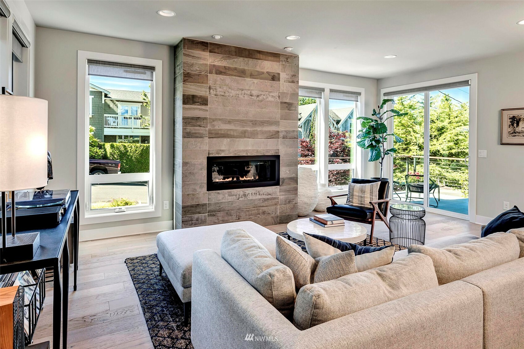 Property Photo:  320 4th Avenue S  WA 98033 