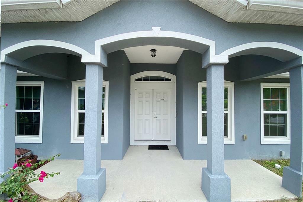 Property Photo:  802 Salem Avenue  FL 32958 