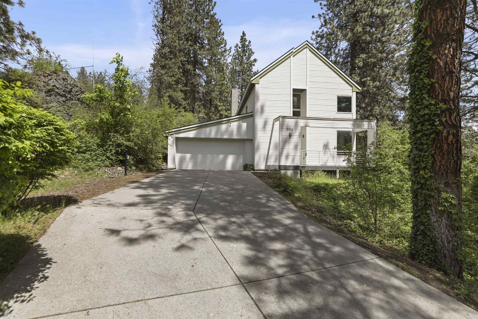 Property Photo:  3516 W Rosamond Ave  WA 99224 