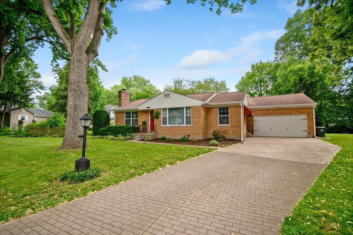 Property Photo:  1530 Maple Ave  OH 45215 