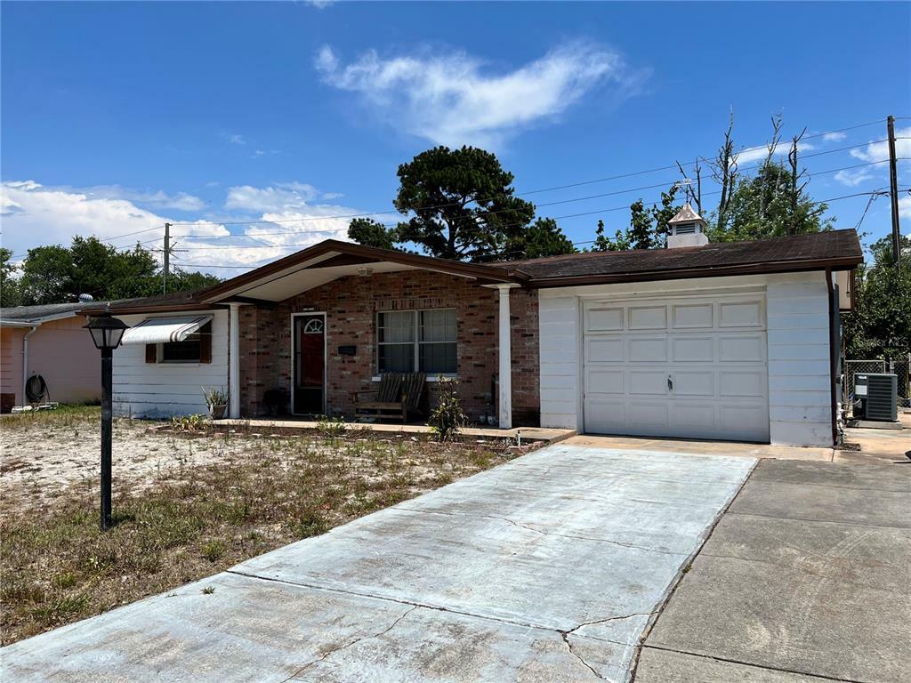 Property Photo:  3404 Devonshire Drive  FL 34691 