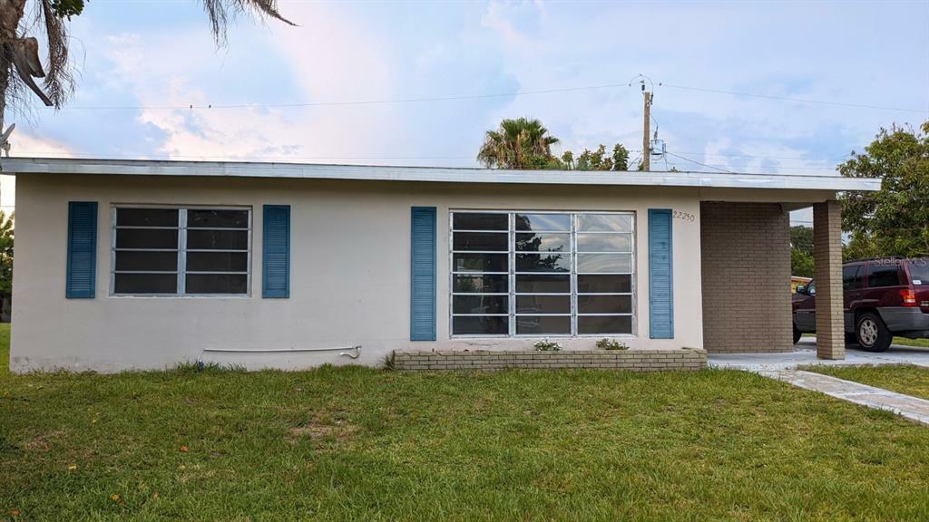 Property Photo:  22250 Belinda Avenue  FL 33952 