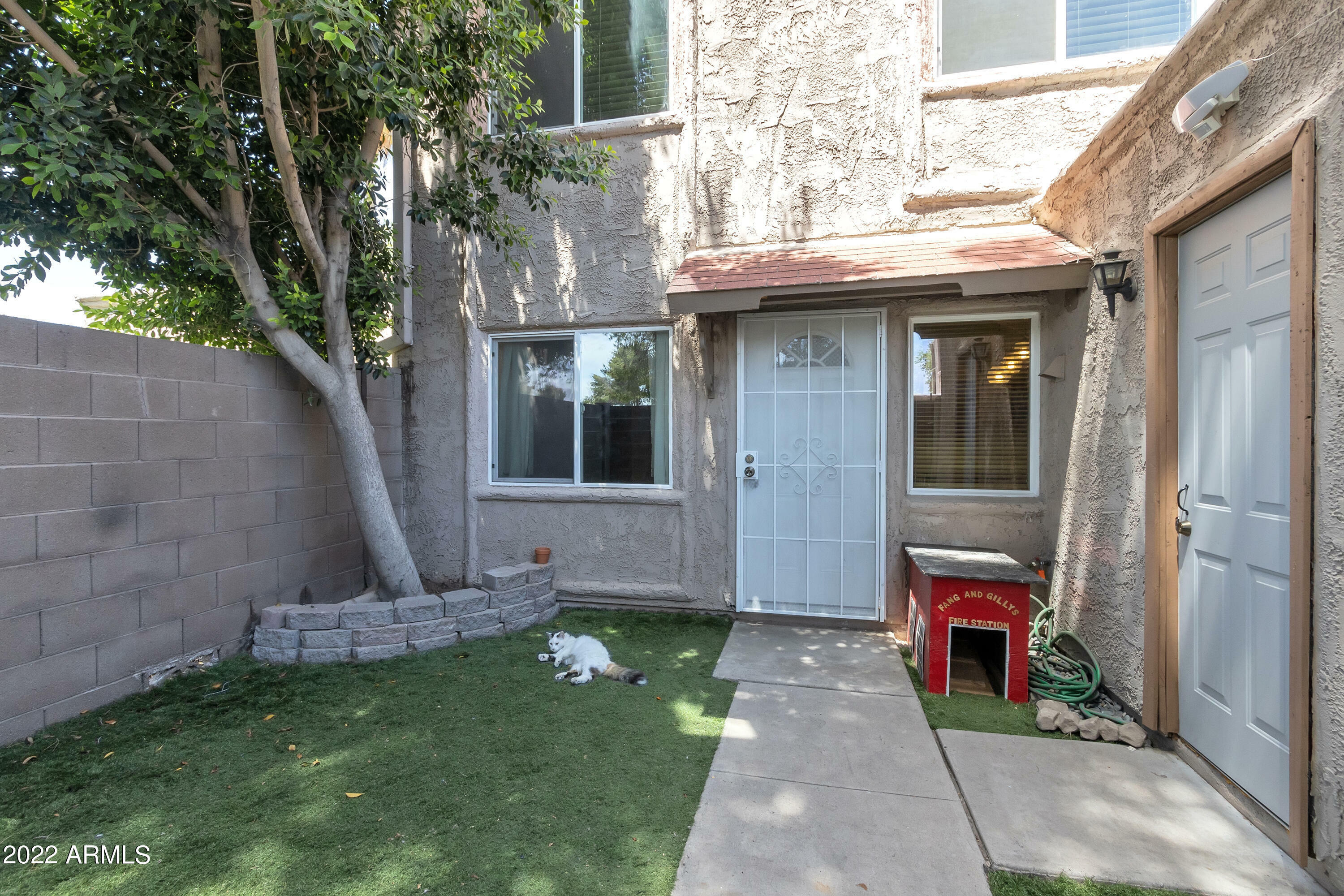 Property Photo:  600 S Dobson Road  AZ 85202 