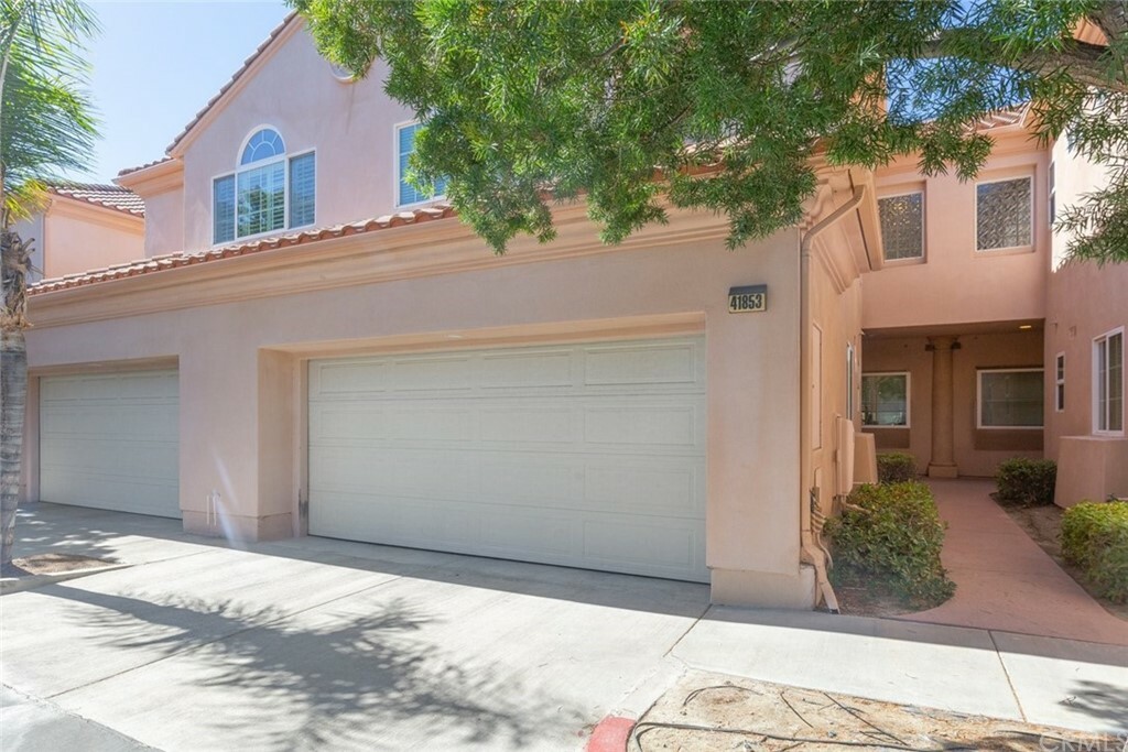 Property Photo:  41853 Saint Thomas Court  CA 92591 