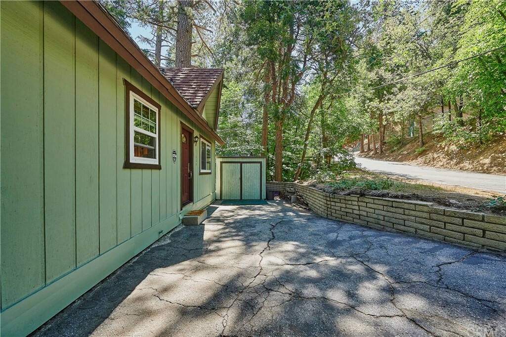 Property Photo:  23804 Lakeview Drive  CA 92325 