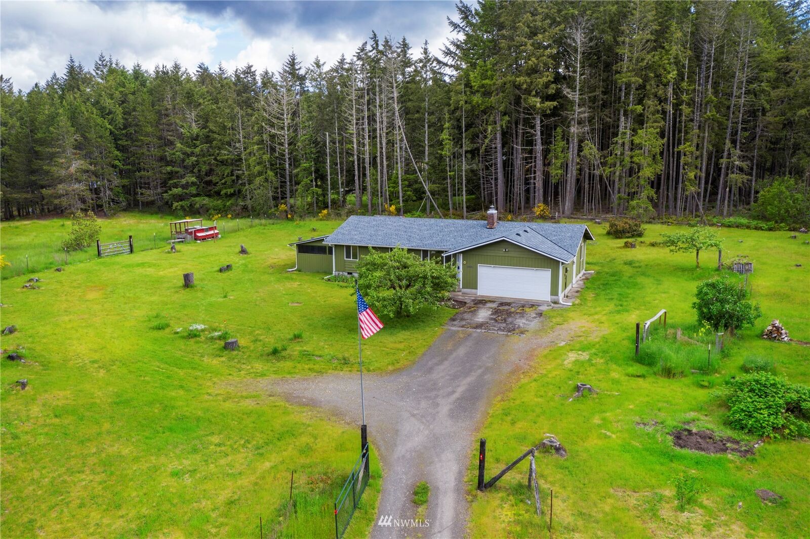 Property Photo: 12680 Oakridge Drive SW WA 98367