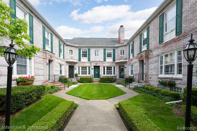 Property Photo: 47 Cranford Lane MI 48230