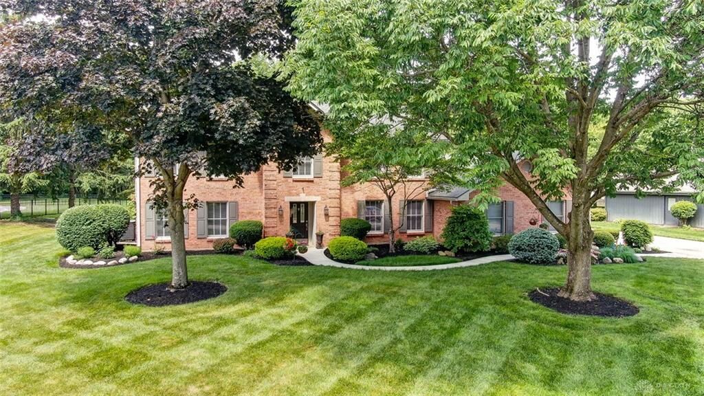 Property Photo: 9611 Meadow Woods Lane OH 45458