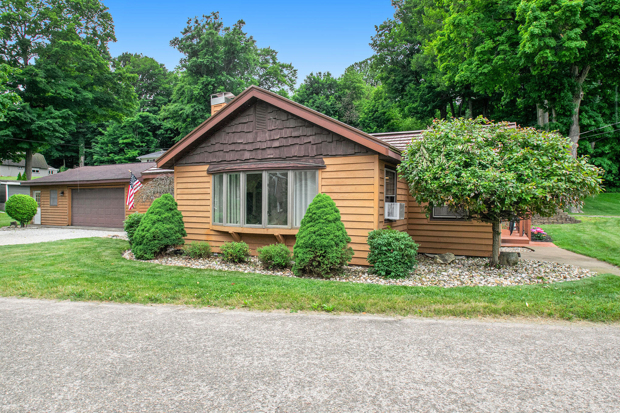 Property Photo: 14885 Birch Lake Shore Drive MI 49095