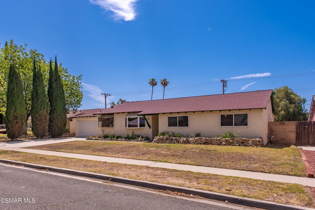 Property Photo:  4830 Beaumont Street  CA 93063 