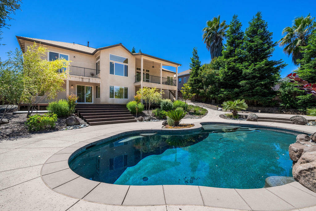 Property Photo:  1230 Chandon Court  CA 96003 