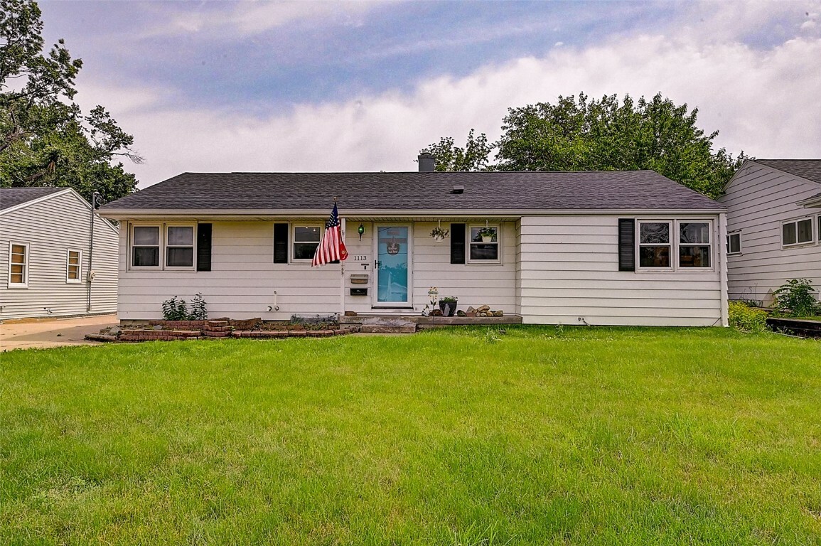 Property Photo:  1113 29th Street NE  IA 52402 