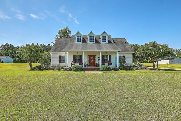 112 Mini Farm Road  Bonneau SC 29431 photo