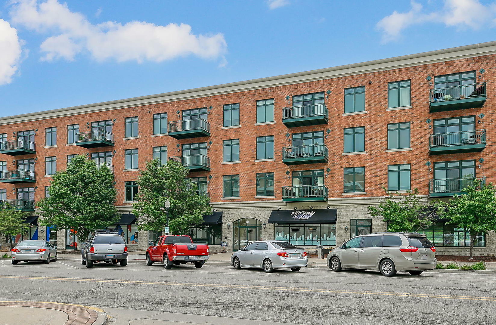Property Photo: 140 S River Street 409 IL 60506