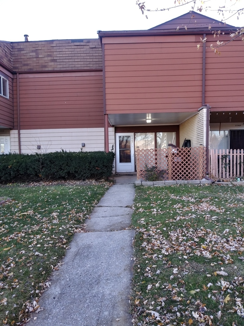 Property Photo:  15903 Debra Drive 15903  IL 60452 