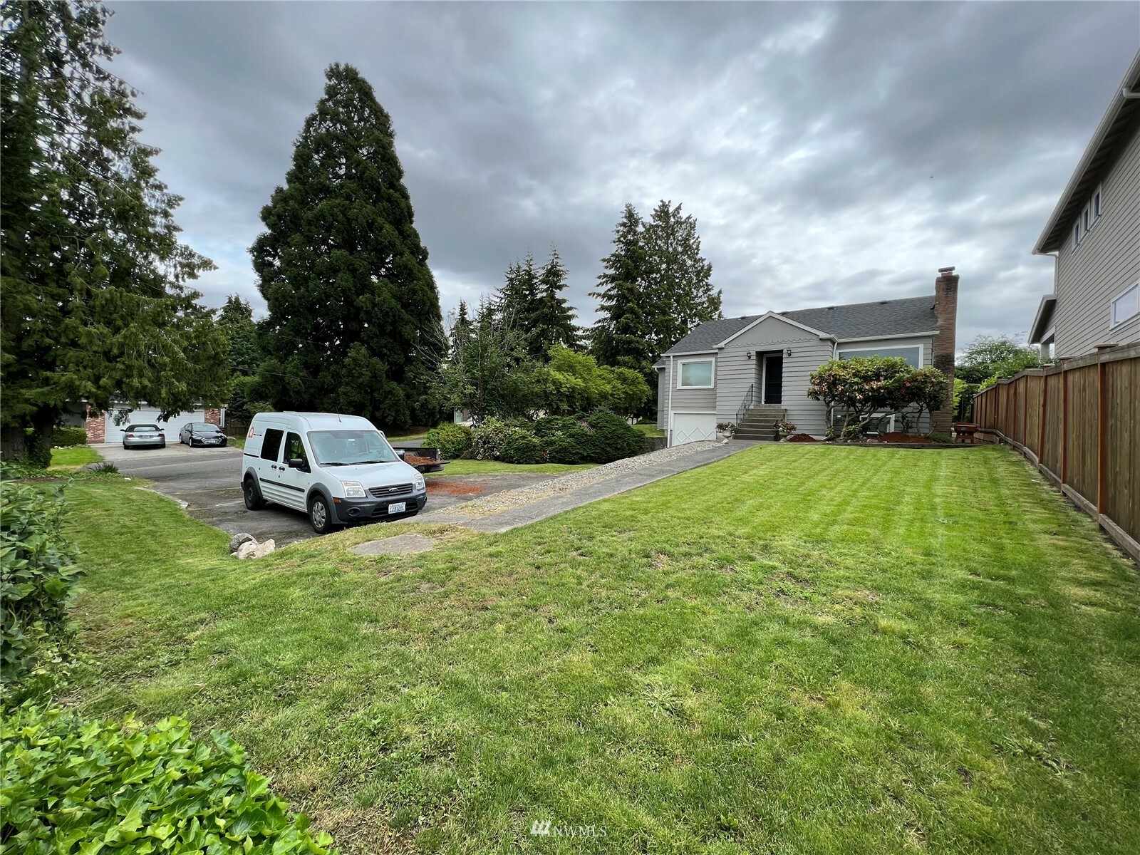 Property Photo:  1026 S 102nd Street  WA 98168 