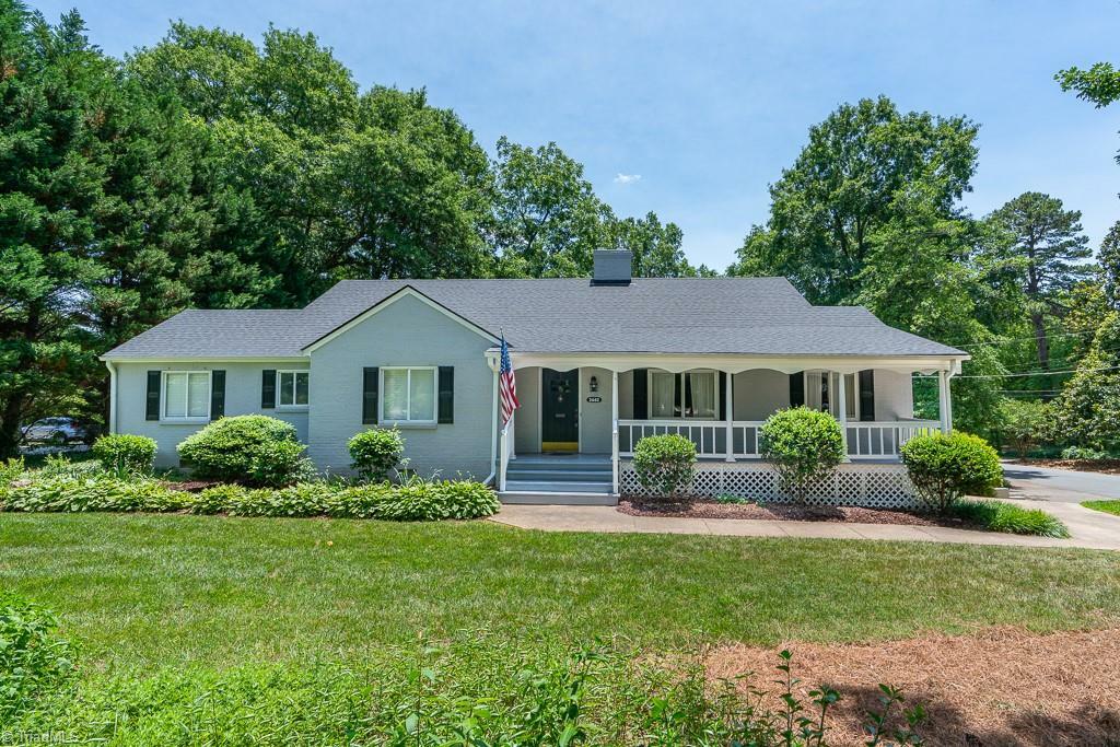 Property Photo:  2662 Robinhood Road  NC 27106 