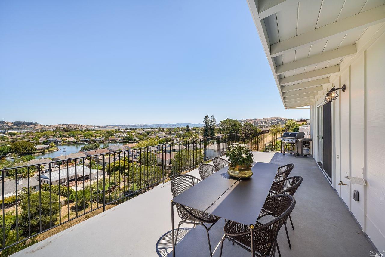 Property Photo:  30 Blue Rock Court  CA 94925 