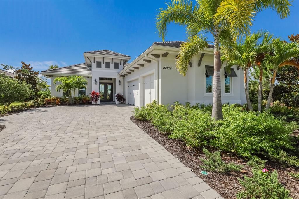 Property Photo:  16904 Verona Place  FL 34202 