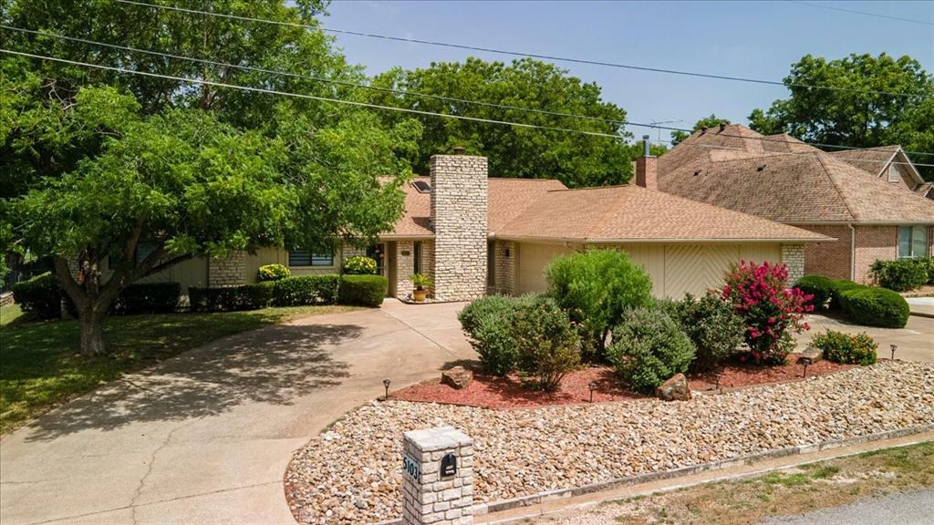 Property Photo:  5103 Bueno Drive  TX 76049 